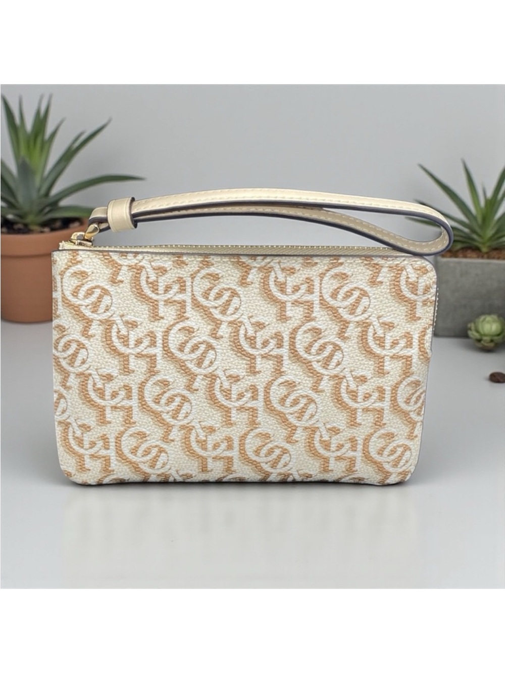 Coach Beige & White Signature Wristlet NWT